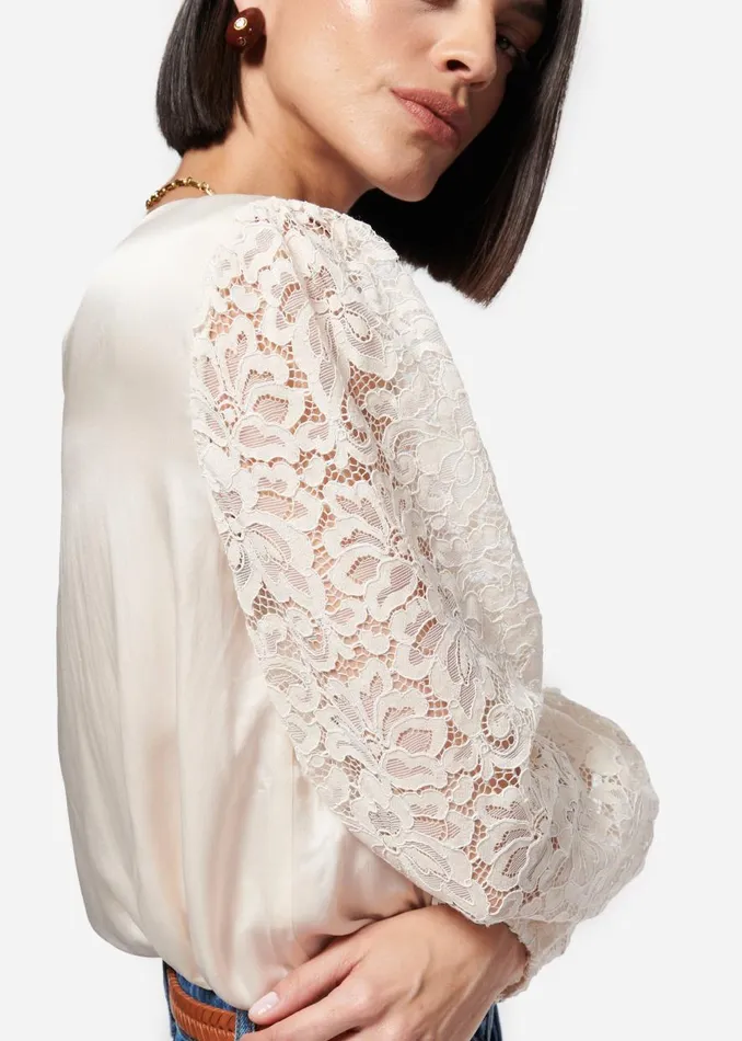 CAMI NYC Tops and Sweaters Women Effy Top Macadamia