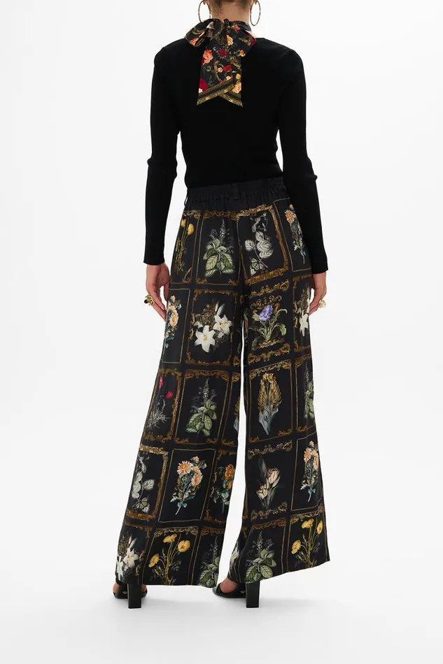 FITTED KNIT TOP WITH SILK TIE MAGIC IN THE MANUSCRIPTS Magic In The Manuscripts Womens Camilla Knitwear FITTED KNIT TOP WITH SILK TIE MAGIC IN THE MANUSCRIPTS Magic In The Manuscripts Womens Camilla Knitwear