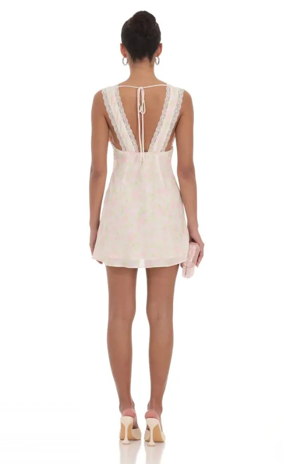 Floral VNeck Dress Pastel Pink Women LUCY IN THE SKY Mini Dresses Floral VNeck Dress Pastel Pink Women LUCY IN THE SKY Mini Dresses