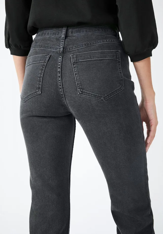 Jeans Women Hush Lenny Straight Leg Jeans Washed Black