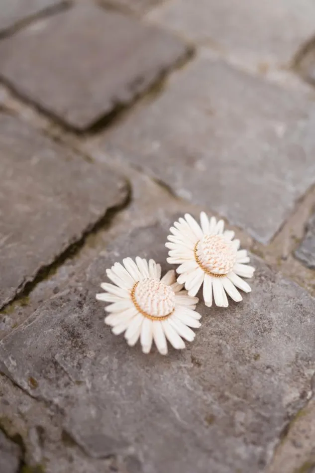 Jewelry and Accessories Earrings Easy Clothes Ecru Flory Earrings Jewelry and Accessories Earrings Easy Clothes Ecru Flory Earrings
