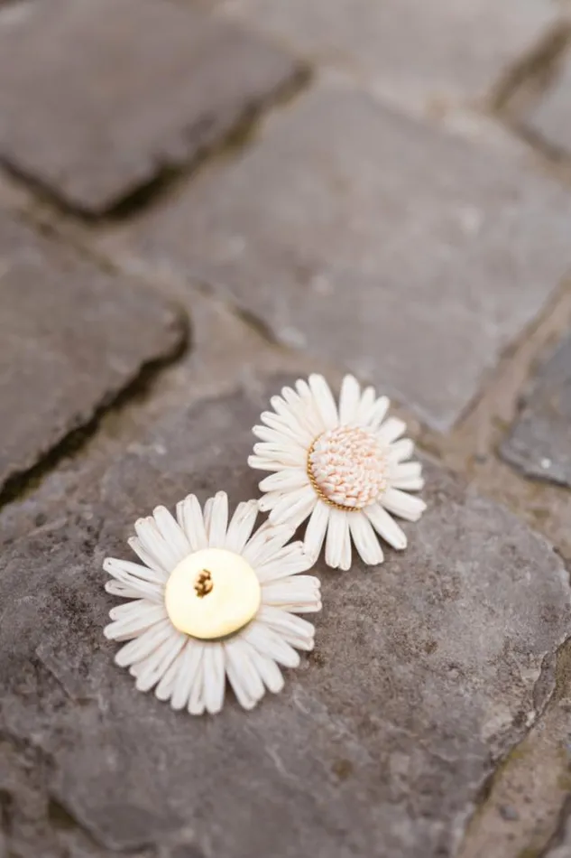 Jewelry and Accessories Earrings Easy Clothes Ecru Flory Earrings Jewelry and Accessories Earrings Easy Clothes Ecru Flory Earrings