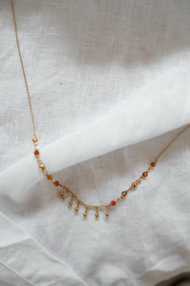 Jewelry and Accessories Necklaces Easy Clothes Golden And Orange Leewan Necklace Jewelry and Accessories Necklaces Easy Clothes Golden And Orange Leewan Necklace
