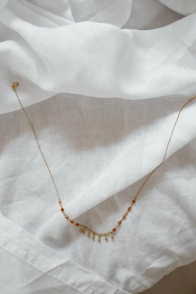 Jewelry and Accessories Necklaces Easy Clothes Golden And Orange Leewan Necklace Jewelry and Accessories Necklaces Easy Clothes Golden And Orange Leewan Necklace