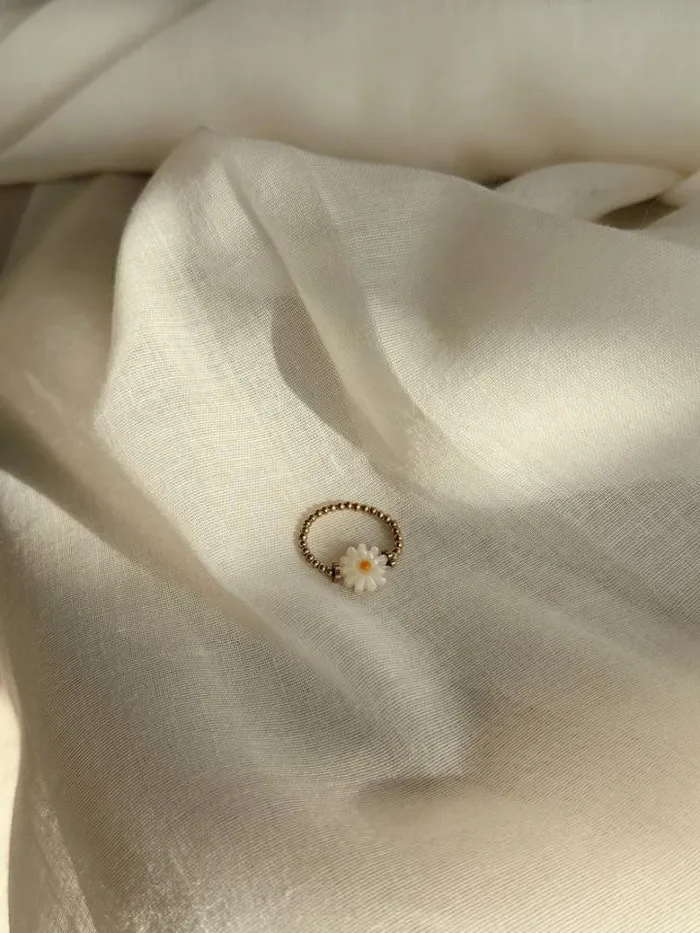 Jewelry and Accessories Rings Easy Clothes Golden Viva Ring Jewelry and Accessories Rings Easy Clothes Golden Viva Ring