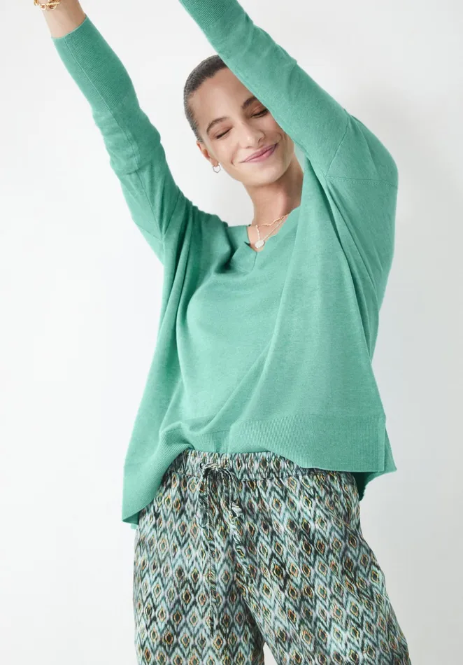 Jumpers and Cardigans Women Hush Bonnie VNeck Relaxed Jumper Soft Sage Green