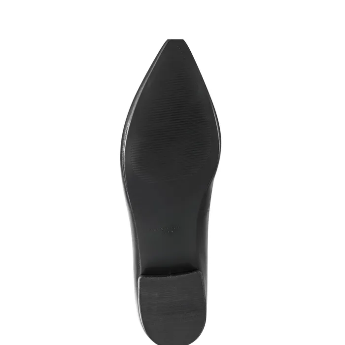 Loafers and Flats Gunner Pointed Toe Flat Black Leather 8211 Marc Fisher Women