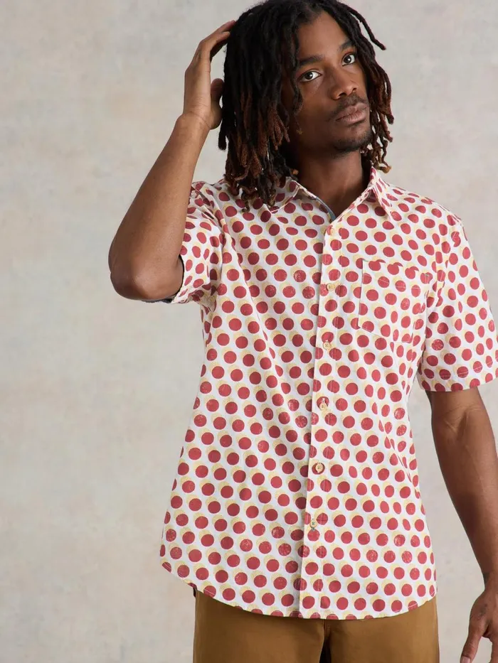 Men SHIRTS White Stuff Retro Spot Printed SS Shirt Red Print Men SHIRTS White Stuff Retro Spot Printed SS Shirt Red Print
