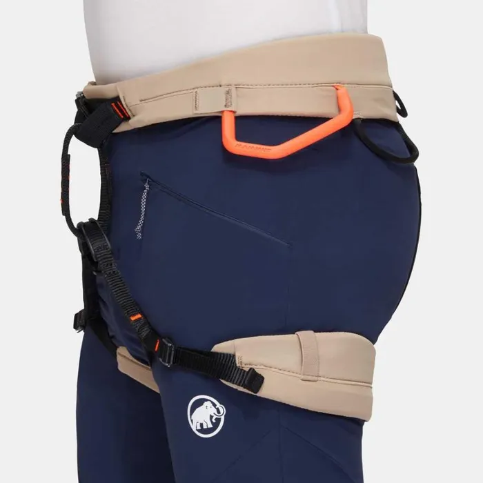 Pants and Shorts Men Mammut Aenergy Light SO Pants Marine Pants and Shorts Men Mammut Aenergy Light SO Pants Marine