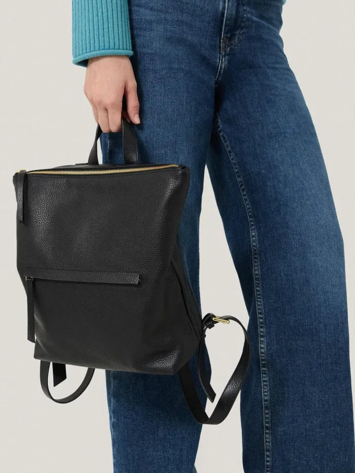 Pebble Leather Backpack Black Women Jigsaw Leather