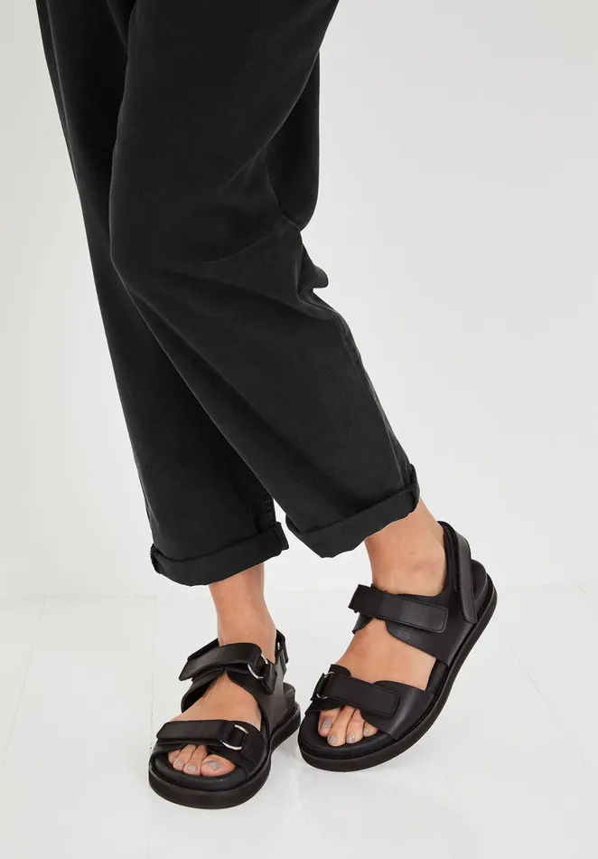 Sandals Women Hush Doby Chunky Sandals Black