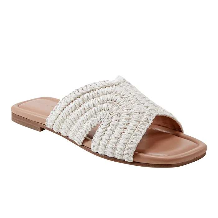 Sandals Women Narda Flat Sandal White Marc Fisher