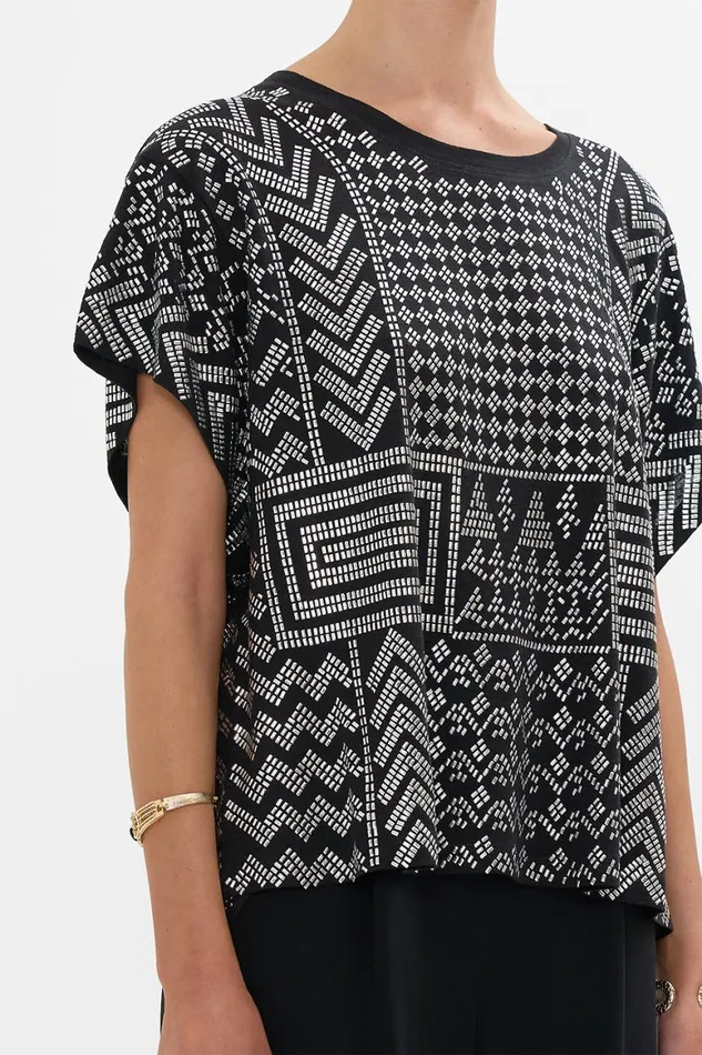 TSHIRT WITH DROPPED ARMHOLE THEY CALLED HER NEFERTARI They Called Her Nefertari Womens Camilla Tees