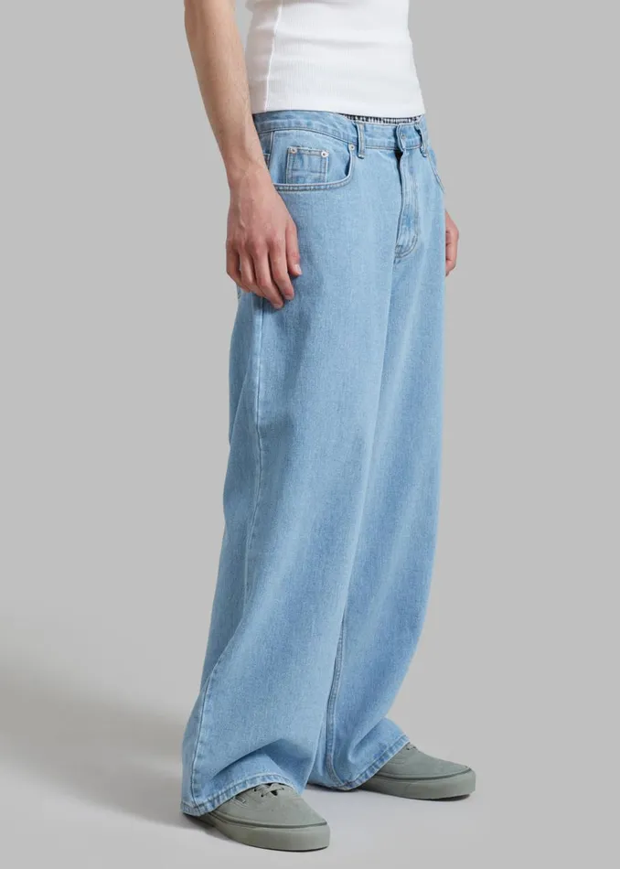 The Frankie Shop Connor Jeans 8211 Worn Wash Shop Clothing