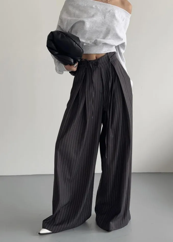 The Frankie Shop Gine Cropped Sweatshirt 8211 Grey Melange Shop Tops