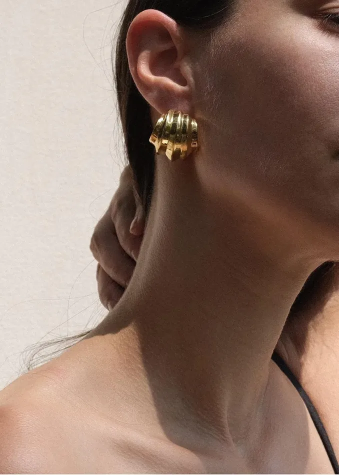 The Frankie Shop Jasmin Sparrow Homard Hoops 8211 Gold Shop Accessories