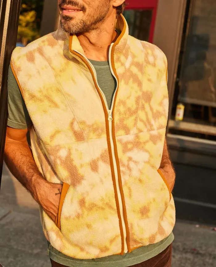 ToadandCo Jackets and Layers Men039s Campo Fleece Vest Barley Tie Dye Print 8211 Men039s