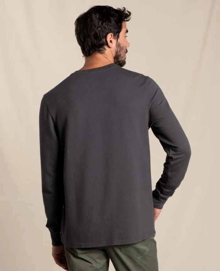 ToadandCo TShirts Men039s Ponderosa Long Sleeve Henley Soot 8211 Men039s