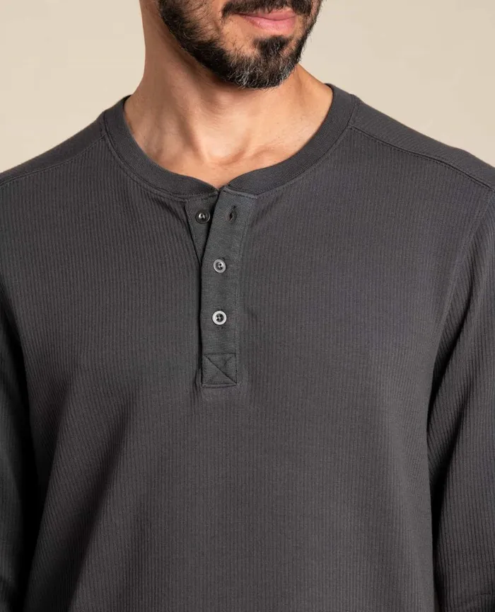 ToadandCo TShirts Men039s Ponderosa Long Sleeve Henley Soot 8211 Men039s