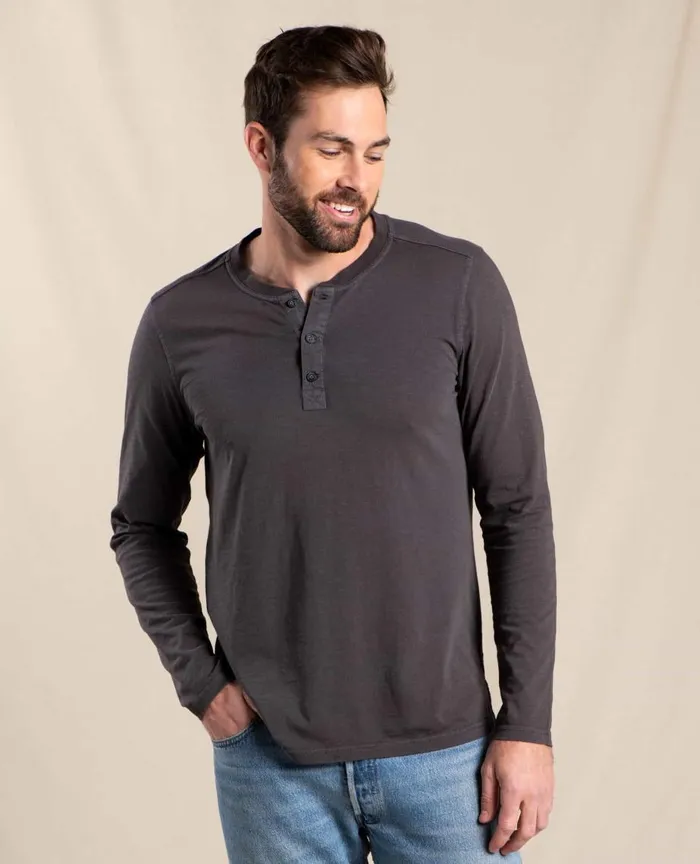 ToadandCo TShirts Men039s Primo Long Sleeve Henley Soot Vintage Wash 8211 Men039s
