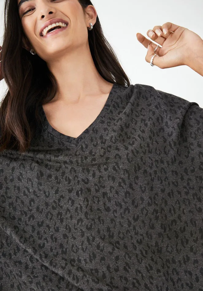 Tops and TShirts Women Hush V Neck Jersey Top Animal Print Blackcharcoal