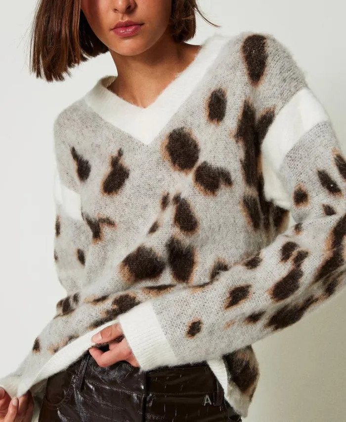 Twinset Jumpers And Cardigans Animal Print Wool Blend Jacquard Jumper White Molegrave Cow Jacquard 8211 Clothing