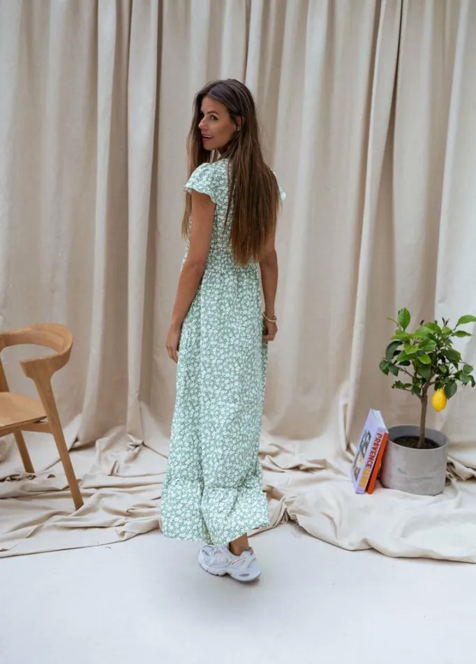 Women039s Clothing Dresses Easy Clothes Green Gaella Dress With Flowers Women039s Clothing Dresses Easy Clothes Green Gaella Dress With Flowers