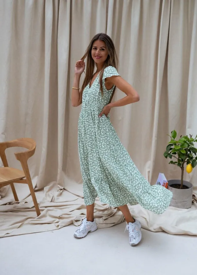 Women039s Clothing Dresses Easy Clothes Green Gaella Dress With Flowers Women039s Clothing Dresses Easy Clothes Green Gaella Dress With Flowers