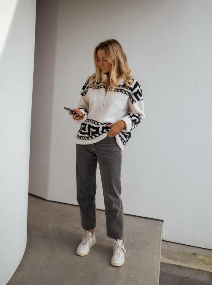 Women039s Clothing Sweaters Easy Clothes Ecru Gine Fleece Sweater With Black Patterns Women039s Clothing Sweaters Easy Clothes Ecru Gine Fleece Sweater With Black Patterns