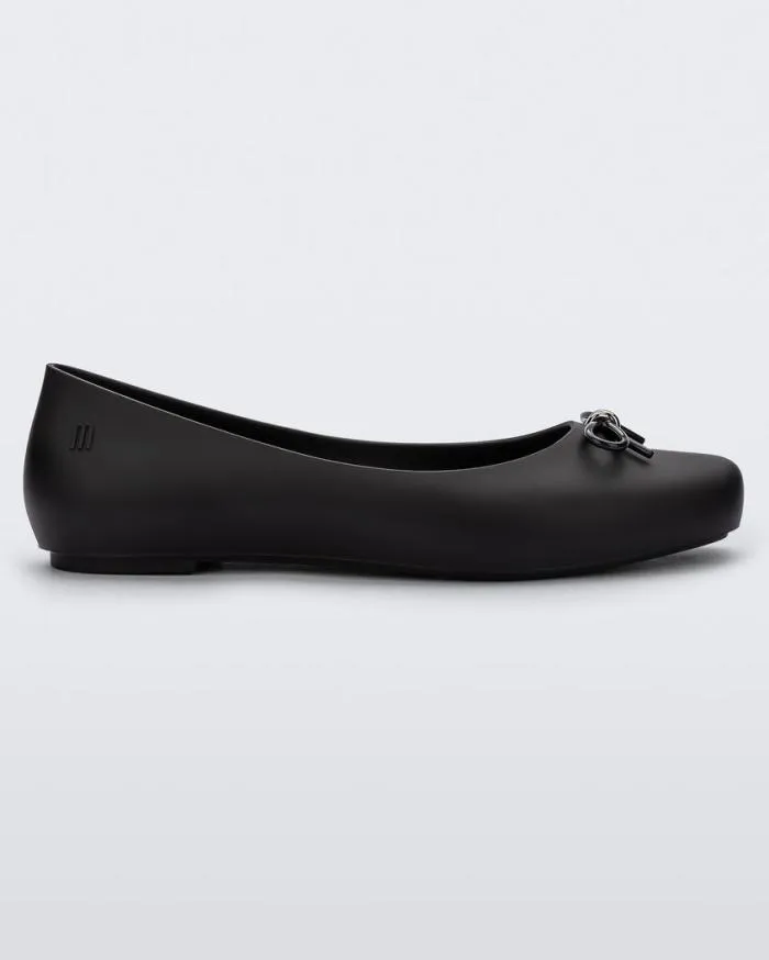 Women Aura Basic Black Melissa Flats
