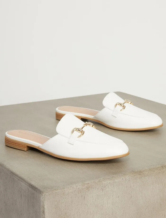 Women BCBGeneration BCBG Zemy Mule Flat White