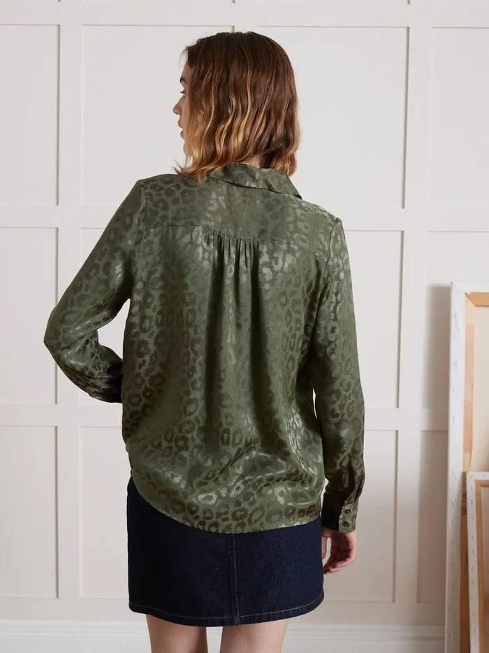 Women Clothing Cyrillus Leopard Jacquard Shirt Kaki