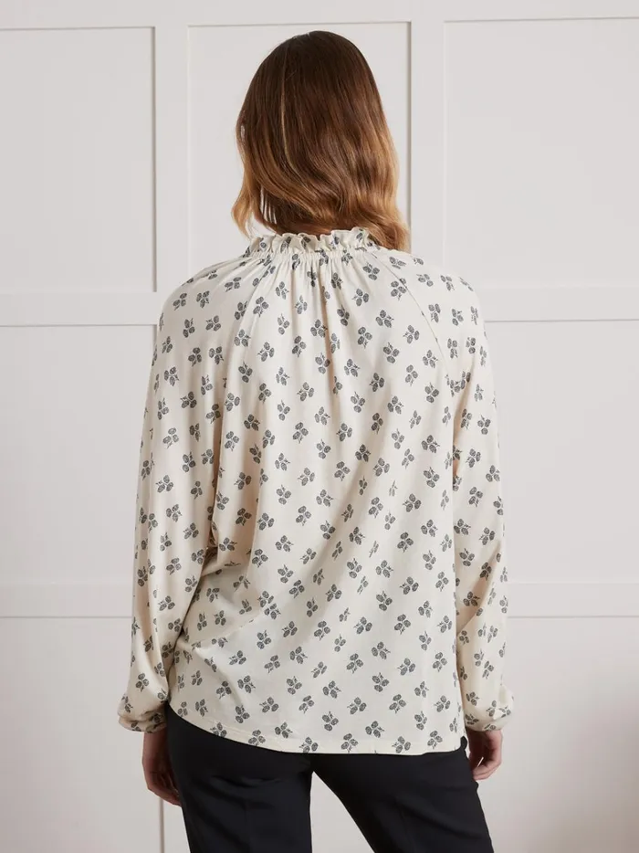 Women Clothing Cyrillus Print TShirt With Frilly Neckline Imp Diane Ecru
