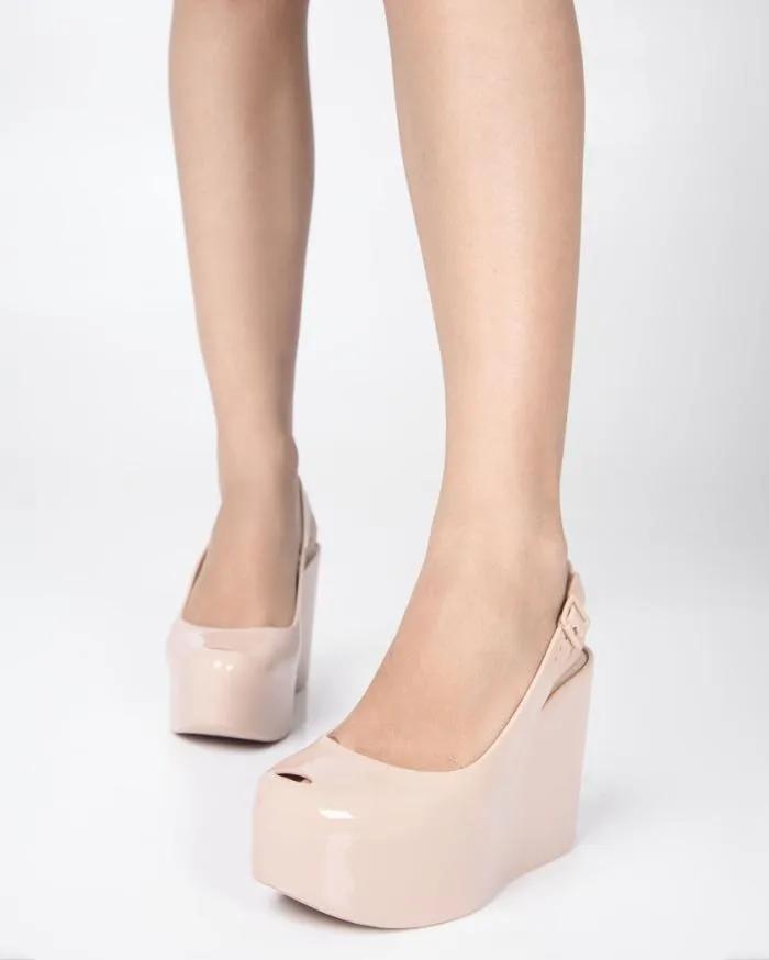 Women Groovy Beige Melissa Platforms