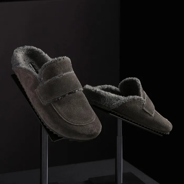 WOMEN James Perse ASPEN COLLECTION Women039s Suede Shearling Loafer Ashheather Grey