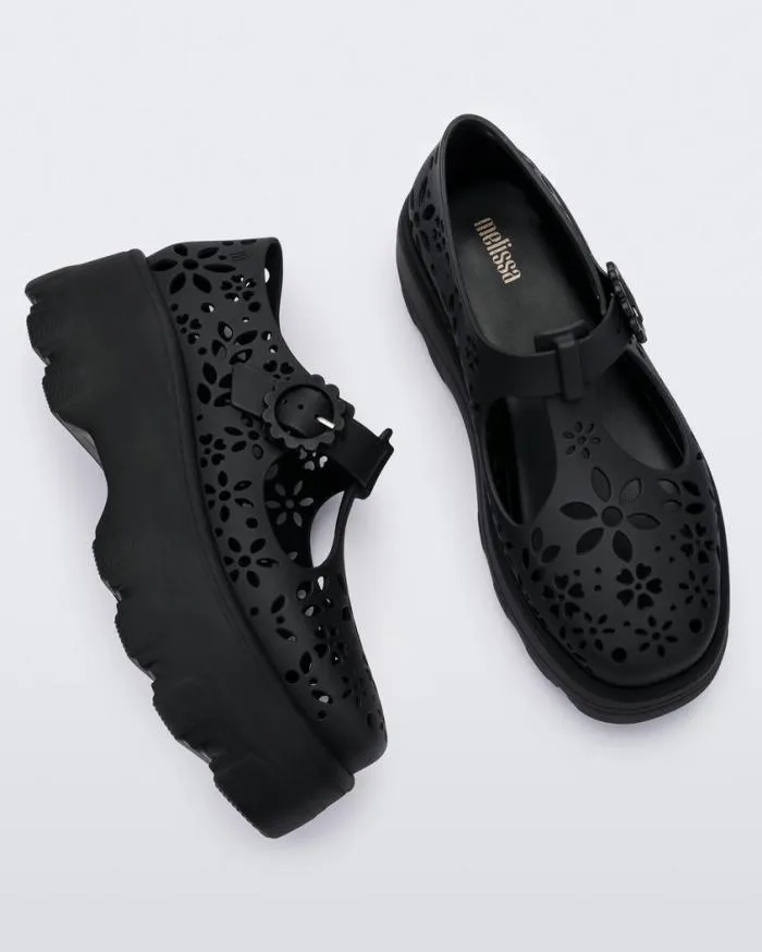 Women Kick Off Lace Black Melissa Platforms