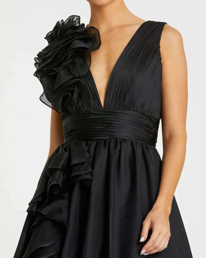Women Mac Duggal Ruffle Detailed Evening Dress Black Best Sellers