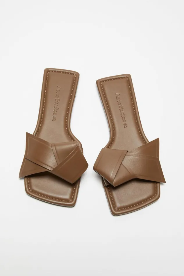 Women Musubi Leather Sandal Camel Brown Acne Studios Shoes