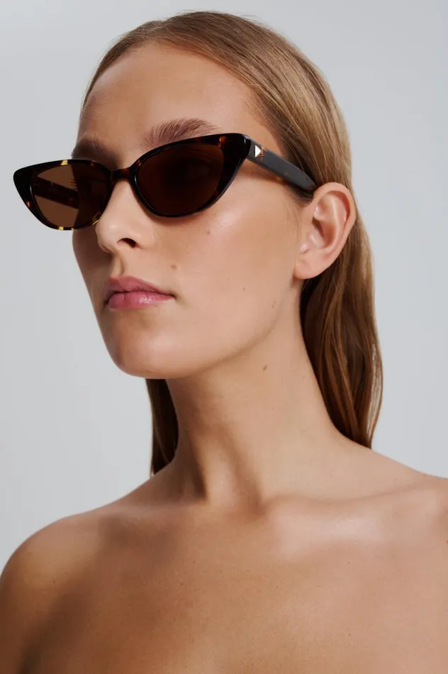 Women Scanlan Theodore Eyewear ST FELINE OVAL SUNGLASSES Tortshell
