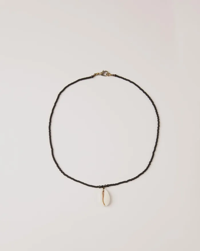 Women Shell Necklace Black YMC Jewellery